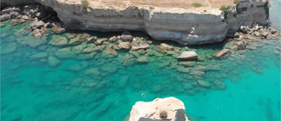 Sizilien Urlaub, baden an der Küste von Fontane Bianche bei Syrakus